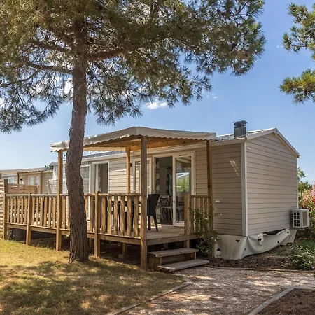 مكان تخييم Camping L'oasis Et California Le Barcarès