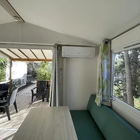 مكان تخييم Camping L'oasis Et California Le Barcarès