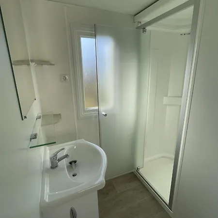 Camping L'oasis Et California مكان تخييم