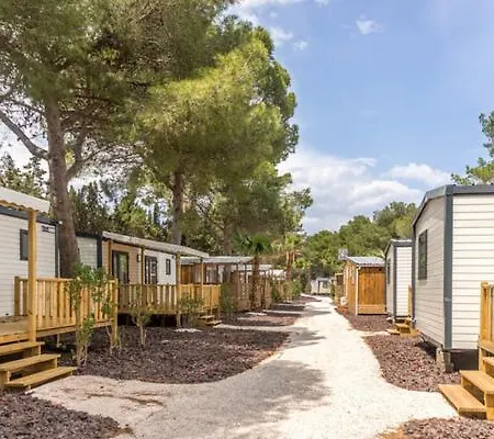 Camping L'oasis Et California