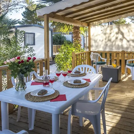 Camping L'oasis Et California Campsite 4*