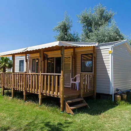 Campingplatz L'oasis Et California Le Barcarès